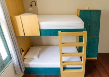 Кровать в общем номере в Fu House Hostel