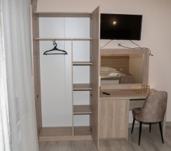 Семейный номер Standard с 2 комнатами с балконом и с красивым видом из окна в Zzz
