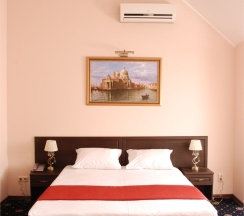 Студия в Максимус