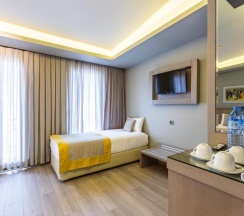Трёхместный номер Superior в Seraglio Hotel & Suites