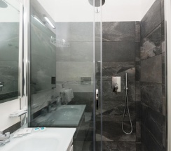 Двухместный номер Standard с балконом двуспальная кровать в Arch Rome Suites