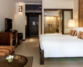 Двухместный номер Tropical Deluxe с видом на бассейн двуспальная кровать в Siam Bayshore Pattaya