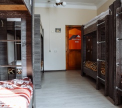 Общий номер. 10 гостей двуярусных кроватей (Женский) в Dom hostel