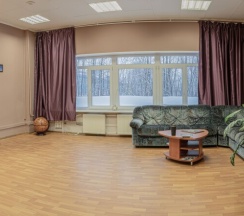 Место в шестиместном женском номере в Ледокол