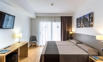 Двухместный номер с видом на бассейн 2 отдельные кровати в Отель Acapulco