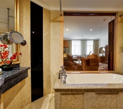Люкс с сауной в The Rooms Boutique Hotel