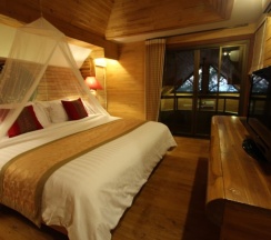 Вилла c 1 комнатой с балконом и рядом с пляжем в Sunset Park Resort and Spa
