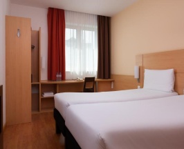 Номер стандарт с 2 односпальными кроватями в Ibis Москва центр Бахрушин