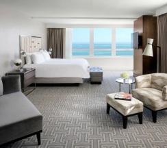 Двухместный люкс Grand c 1 комнатой (двуспальная кровать) в Fontainebleau Miami Beach