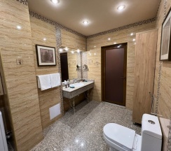 Двухместный номер Deluxe с видом на внутренний двор двуспальная кровать в City Stay Apart Hotel Almaty