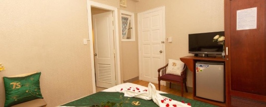 Двухместный номер Standard двуспальная кровать в HANZ Bao Khoi Hotel