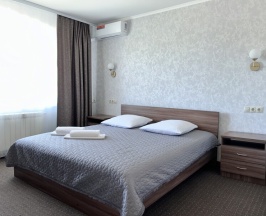 Стандартный номер с кроватью размера «KING-SIZE» в Элион