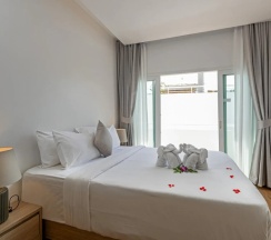 Люкс New с джакузи на крыше с 3 комнатами в Phunawa Resort