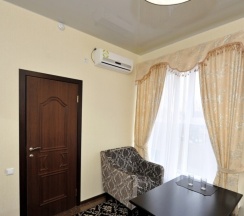 Комфорт четырехместный с раздельными кроватями в Nairi