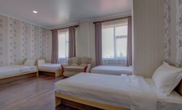 Четырёхместный номер Classic с видом на город в Shah Palace