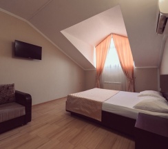 Люкс с 2 комнатами в Олимпия