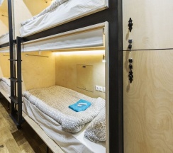 Кровать в общем номере (женский номер) в Icon hostel