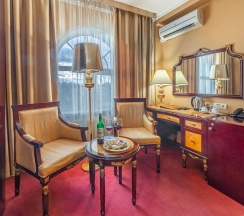 2-комнатный номер люкс семейный в Гранд мандарин