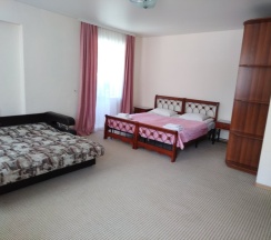 Трёхместный номер Comfort с красивым видом из окна в Альпенхауз