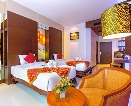 Двухместный номер Deluxe с видом на бассейн двуспальная кровать в Курорт Nipa Resort