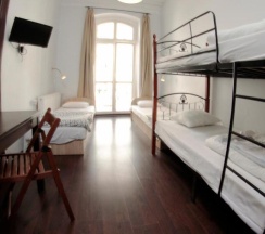 Четырёхместный номер Standard в Pit Stop Hostel