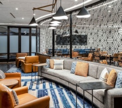 Четырёхместный клубный номер Standard 2 отдельные кровати в Austin Marriott South