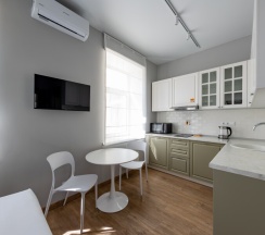 Студия в Кarl House