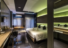 Двухместный номер Deluxe с красивым видом из окна двуспальная кровать в Cresco Hotel Buriram