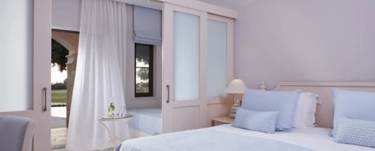 Семейный номер Standard с красивым видом из окна в Aphrodite Hills Hotel