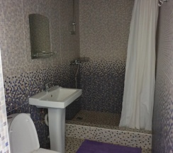 Трёхместный номер Superior с балконом в Guest house Meka