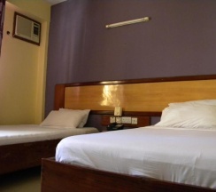 Двухместный номер Standard 2 отдельные кровати в Iris Hotel