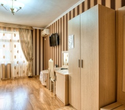 Двухместный номер Standard с балконом 2 отдельные кровати в Аист