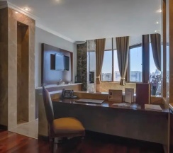 Двухместный люкс Premium двуспальная кровать в Rixos President Astana
