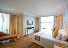 Люкс Deluxe в Emerald Hotel Bangkok