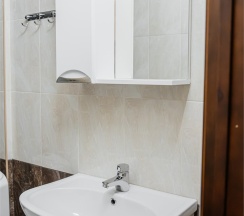 Двухместный номер с двуспальной кроватью и дополнительным местом в Пик Архыза