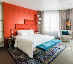 Номер Privilege Luxe с двуспальной кроватью в Mercure