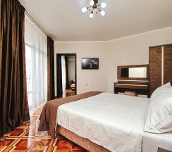 Люкс двухкомнатный с балконом в Castro