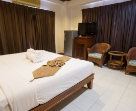 Двухместный номер Deluxe двуспальная кровать в Inn House Hotel