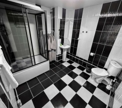 Комфорт двухкомнатный с красивым видом в Kravchenko hotel