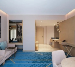 Семейный люкс с 2 комнатами с видом на город в Maani Muscat Hotel & Suites