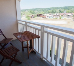 Номер полулюкс улучшенный с 1 двуспальной кроватью в Кремниевы термы