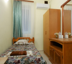 Стандартный 3х местный номер 2 этаж в Green oasis Vavilon