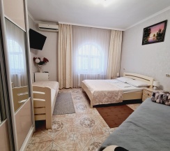 4-местный номер эконом в Золотой Лев