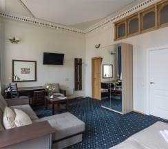 Премиум с Балконом в Александр Hotel
