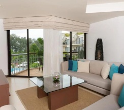 Люкс с 2 комнатами с балконом в Dewa Phuket Resort & Villas