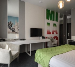 Комната делюкс с 1 двуспальной кроватью в Hotel design style