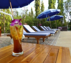 Трёхместная вилла Deluxe с 4 комнатами в VIP Chain Resort Pool Villa