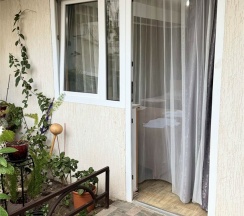 Четырех местный номер с удобствами на этаже в Кипарис