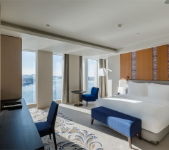 Супериор с видом на море | 1 большая кровать в Vladivostok Grand Hotel&SPA