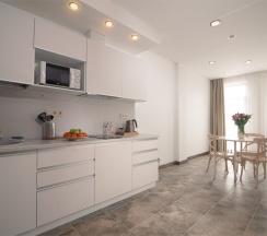 Улучшенные апартаменты в Co-Co Village
